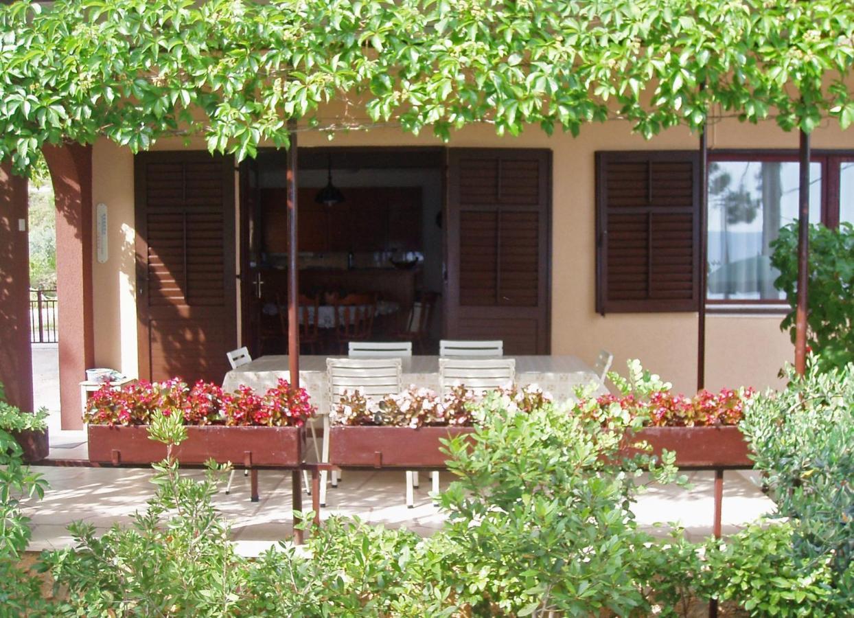 Apartments By The Sea Nemira, Omis - 5884 Tice Exterior photo